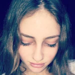 Meet your Posher, Chloe